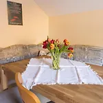 Trillerhof بيت ضيافة *
